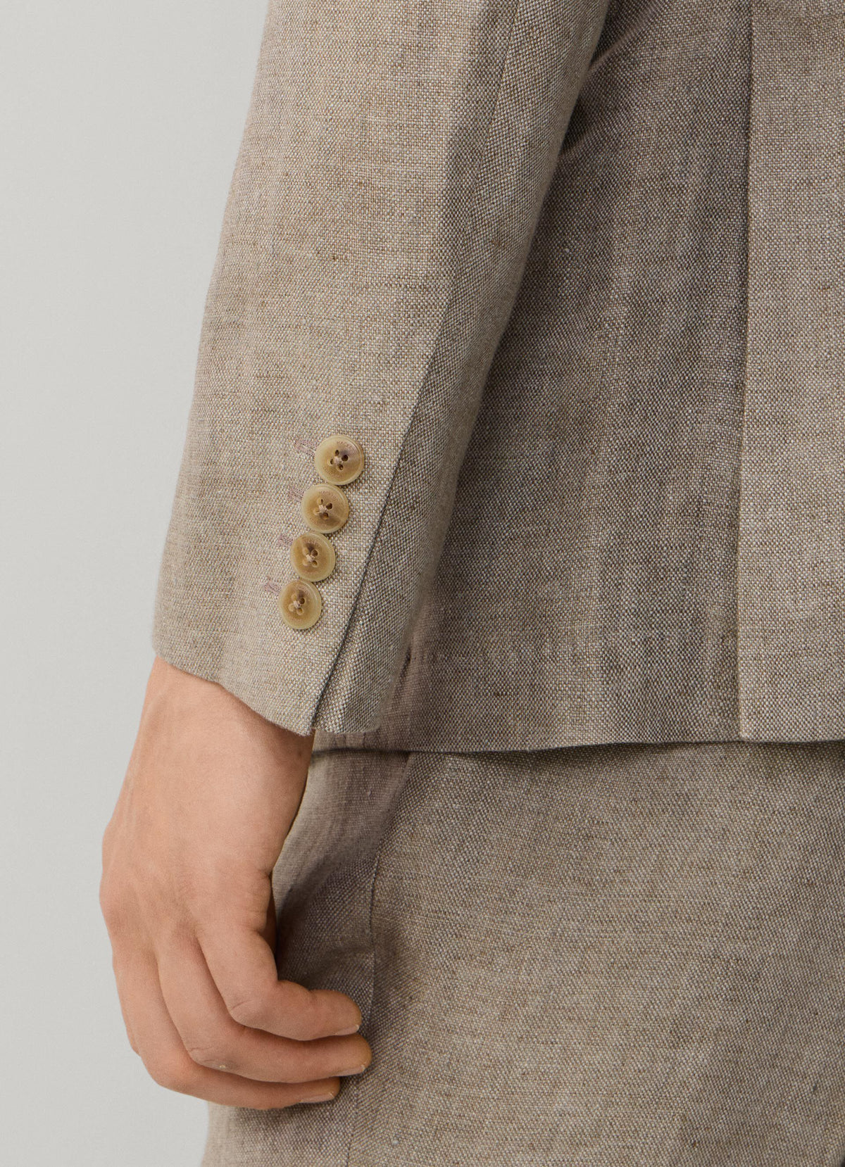 TAUPE-BEIGE